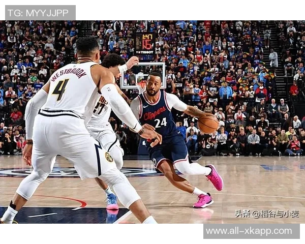 鲍威尔单场投中9记三分手感火热观察对手防守策略